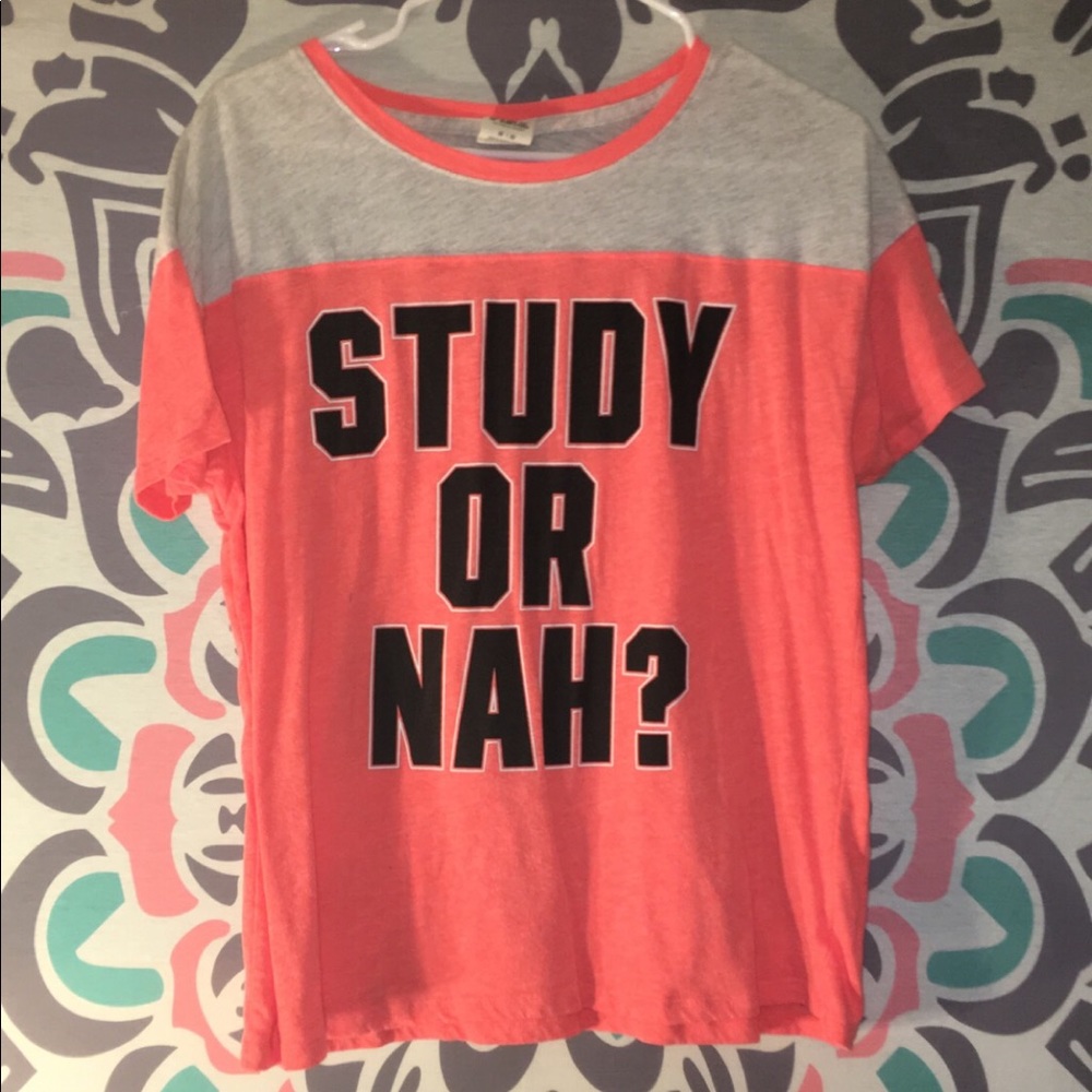 VS PINK TSHIRT 💞